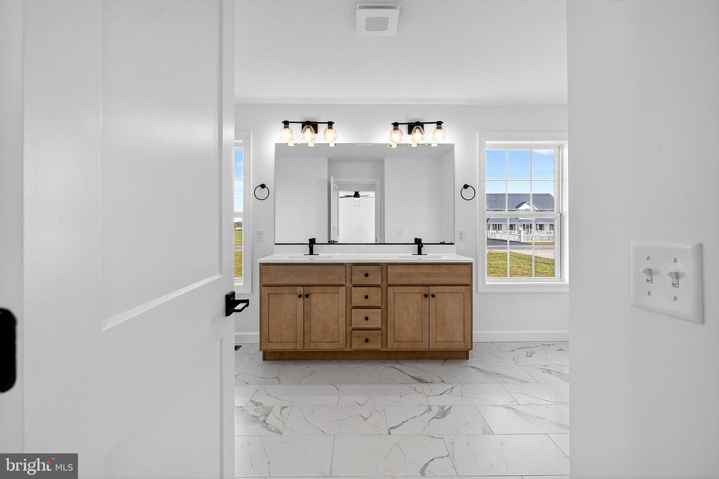 LINCOLN, Delaware, 19960, United States, 4 Bedrooms Bedrooms, ,4 BathroomsBathrooms,Residential,For Sale,1989943