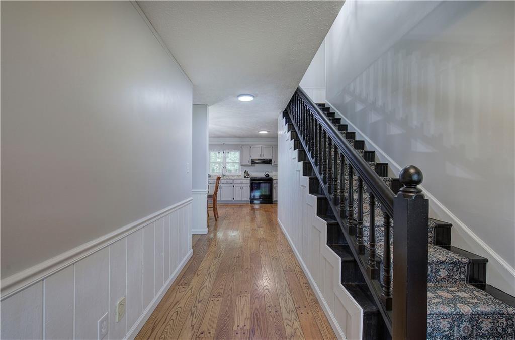 Adairsville, Georgia, 30103, United States, 3 Bedrooms Bedrooms, ,3 BathroomsBathrooms,Residential,For Sale,1848966