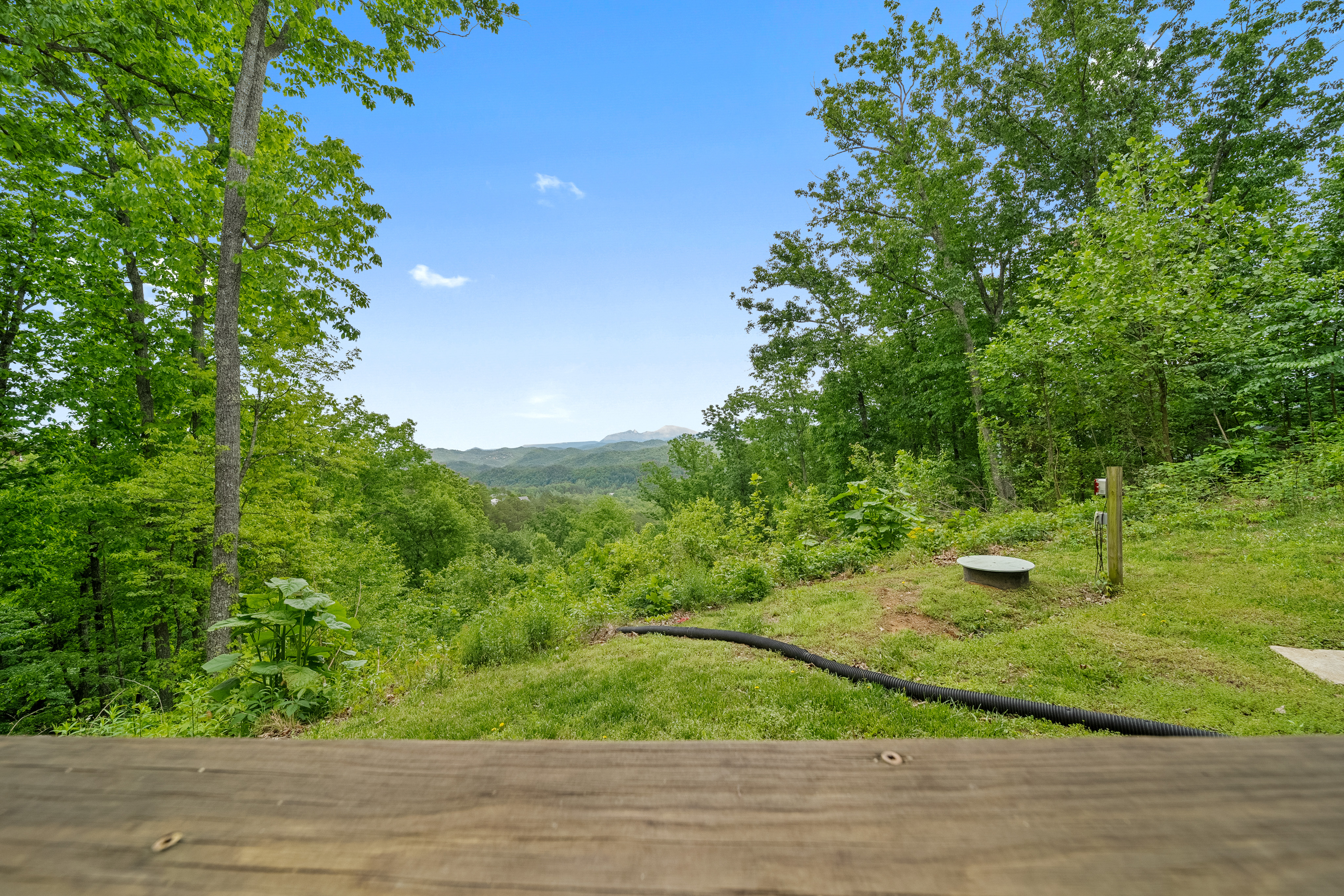 Sevierville, Tennessee, 37862, United States, 5 Bedrooms Bedrooms, ,7 BathroomsBathrooms,Residential,For Sale,1977744