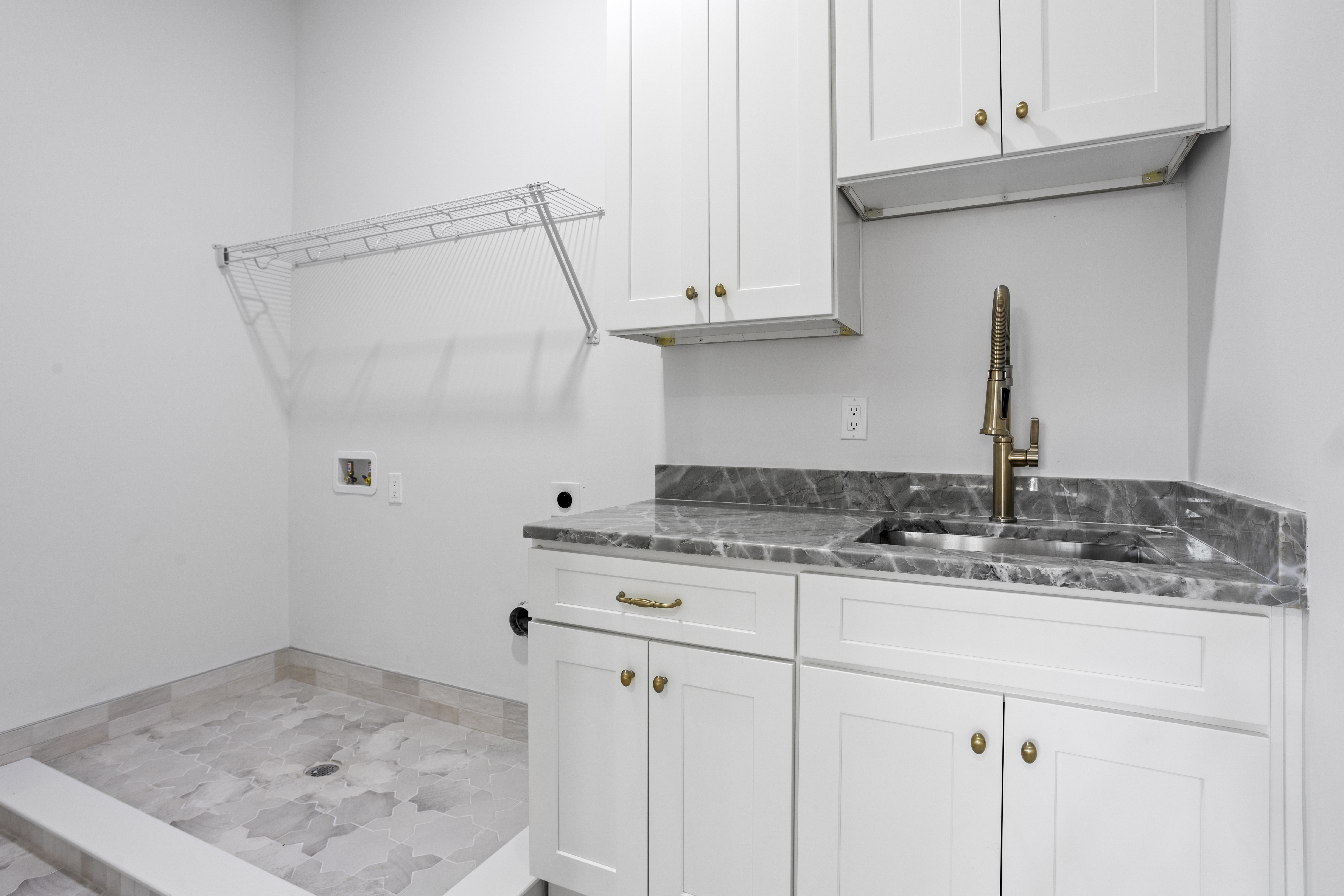 Tampa, Florida, 33611, United States, 4 Bedrooms Bedrooms, ,3 BathroomsBathrooms,Residential,For Sale,1977449