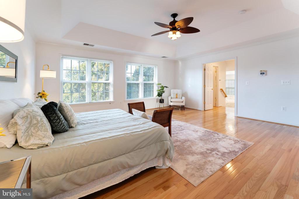 Lorton, Virginia, 22079, United States, 5 Bedrooms Bedrooms, ,4 BathroomsBathrooms,Residential,For Sale,2001485