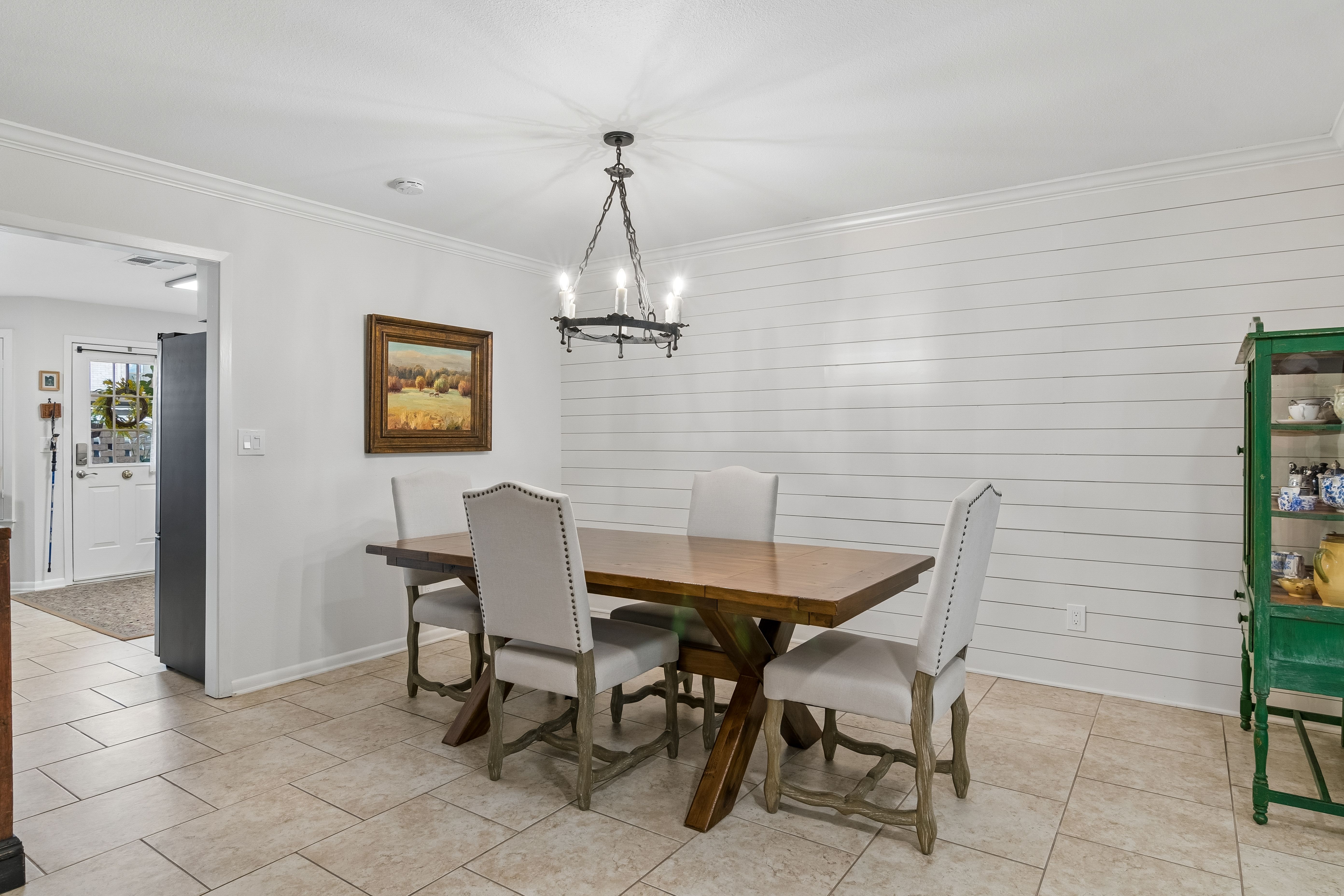  Move-In Ready Condo with Fireplace - 物件實景