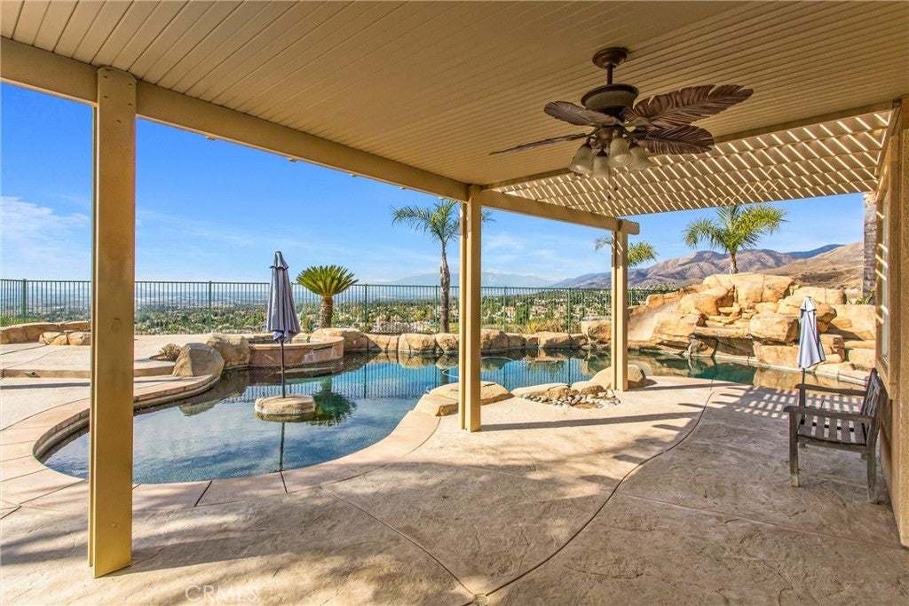 Highland, California, 92346, United States, 5 Bedrooms Bedrooms, ,5 BathroomsBathrooms,Residential,For Sale,1989215