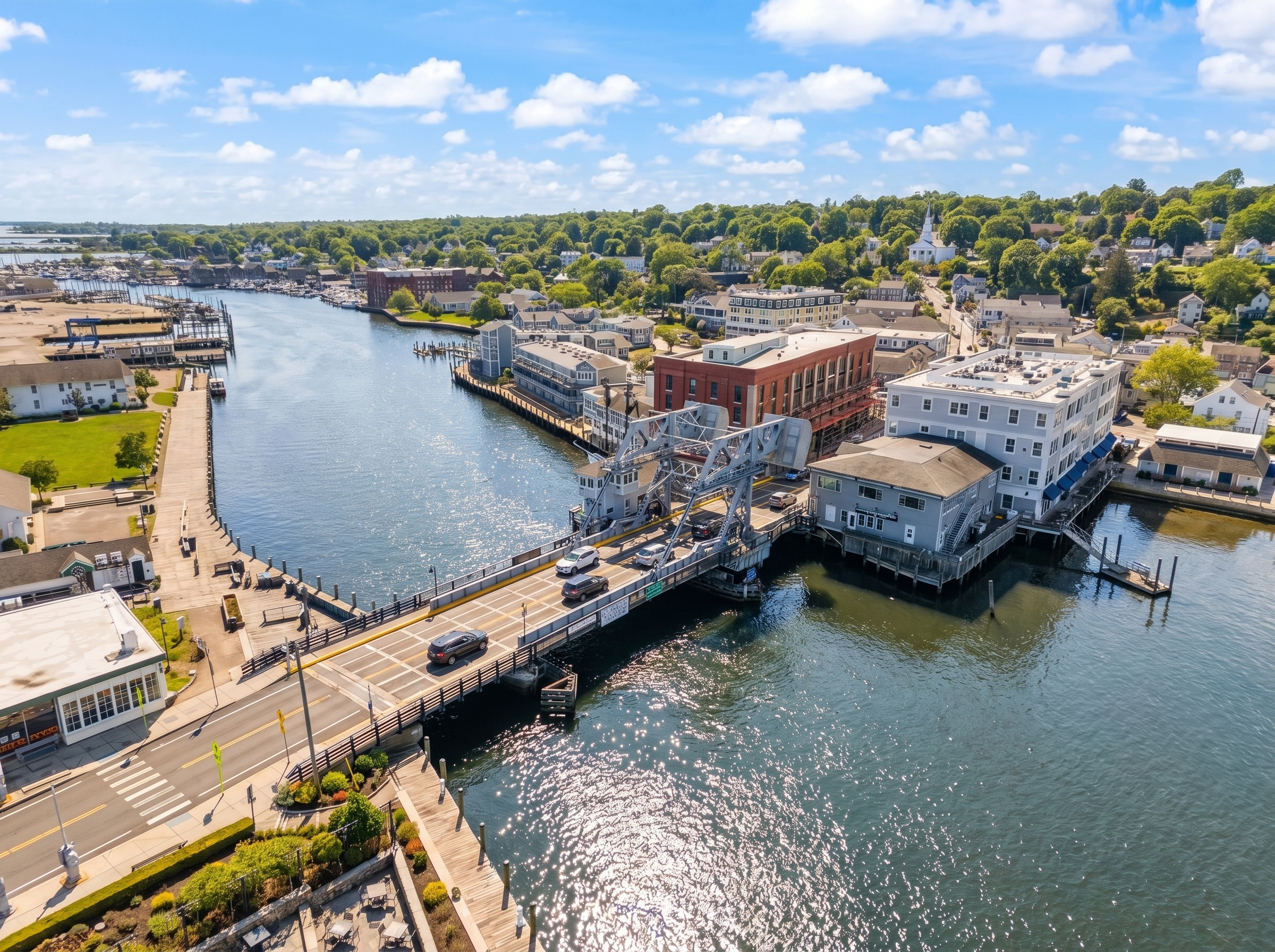  Refined Character & Private Outdoor Retreat in Heart of Mystic - 物件實景