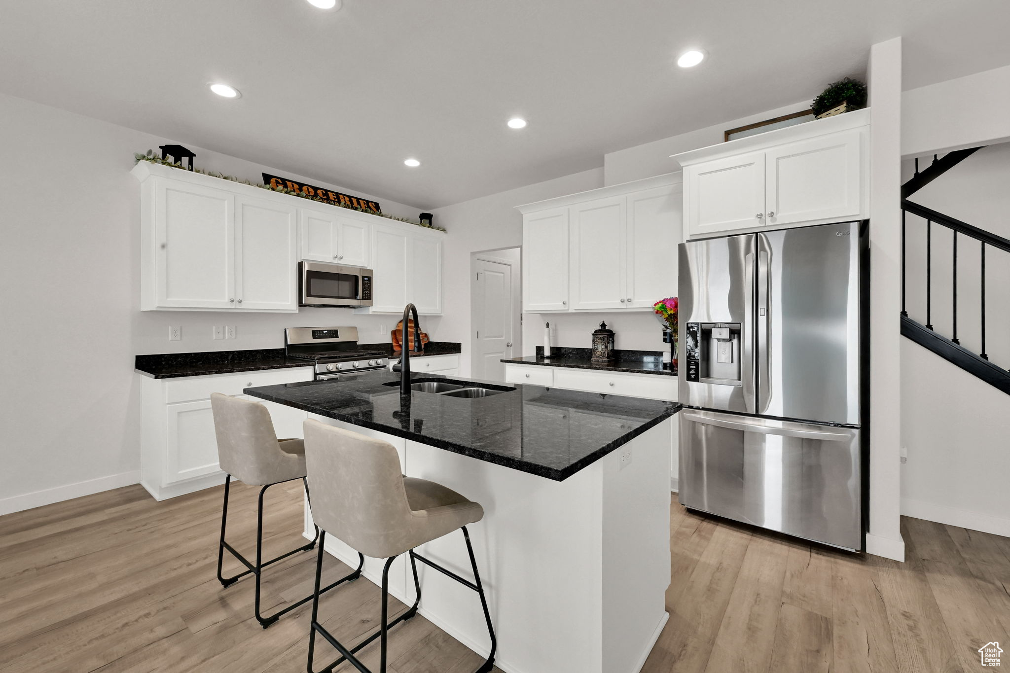 West Haven, Utah, 84401, United States, 3 Bedrooms Bedrooms, ,3 BathroomsBathrooms,Residential,For Sale,1956973