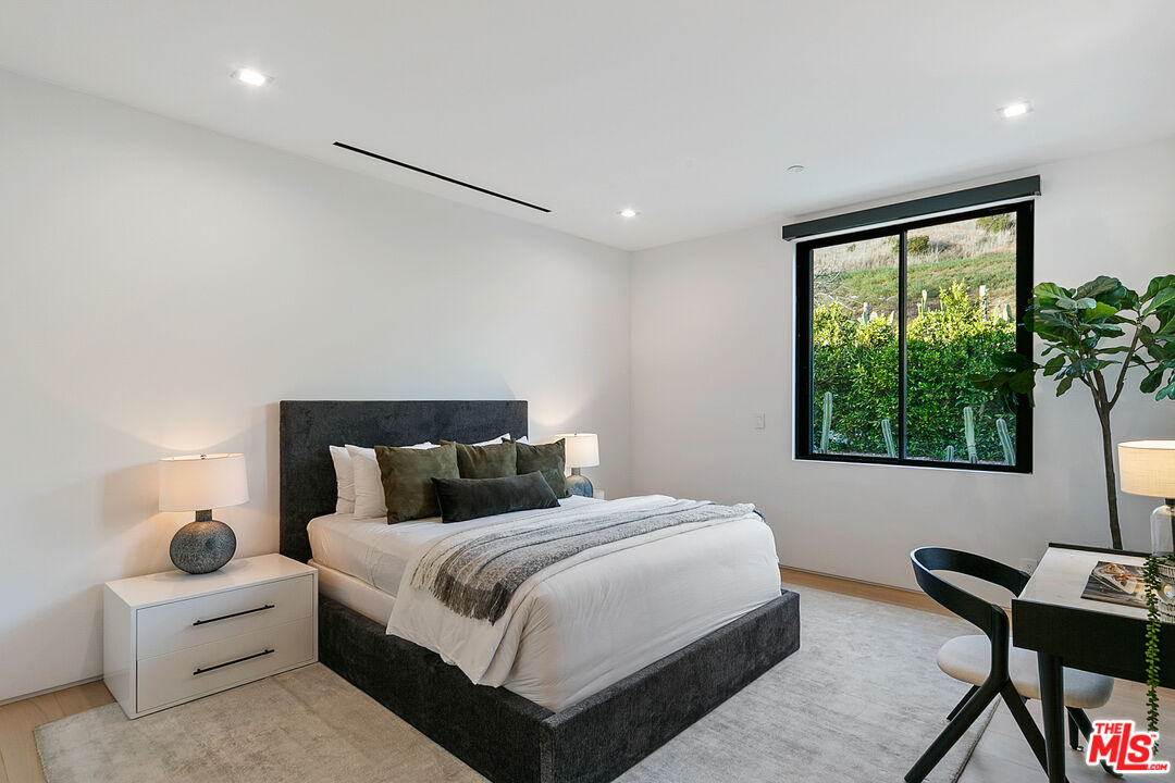 29623 Cuthbert Rd, Malibu, California, 90265, United States, 5 Bedrooms Bedrooms, ,8 BathroomsBathrooms,Residential,For Sale,29623 Cuthbert Rd,1682561