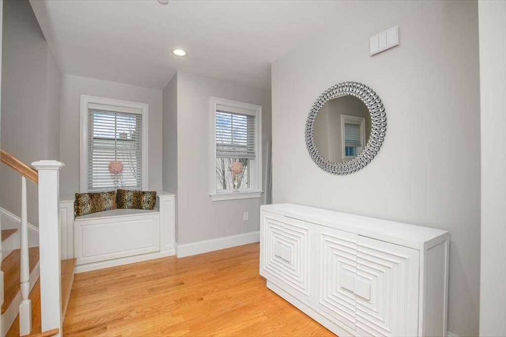 Danvers, Massachusetts, 01923, United States, 2 Bedrooms Bedrooms, ,3 BathroomsBathrooms,Residential,For Sale,1994668