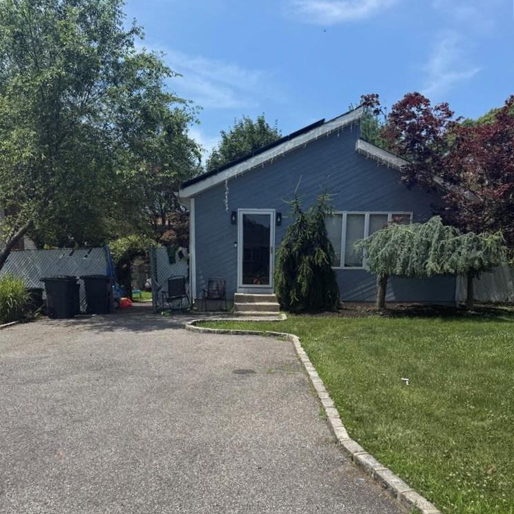 Ronkonkoma, New York, 11779, United States, 3 Bedrooms Bedrooms, ,2 BathroomsBathrooms,Residential,For Sale,1876247