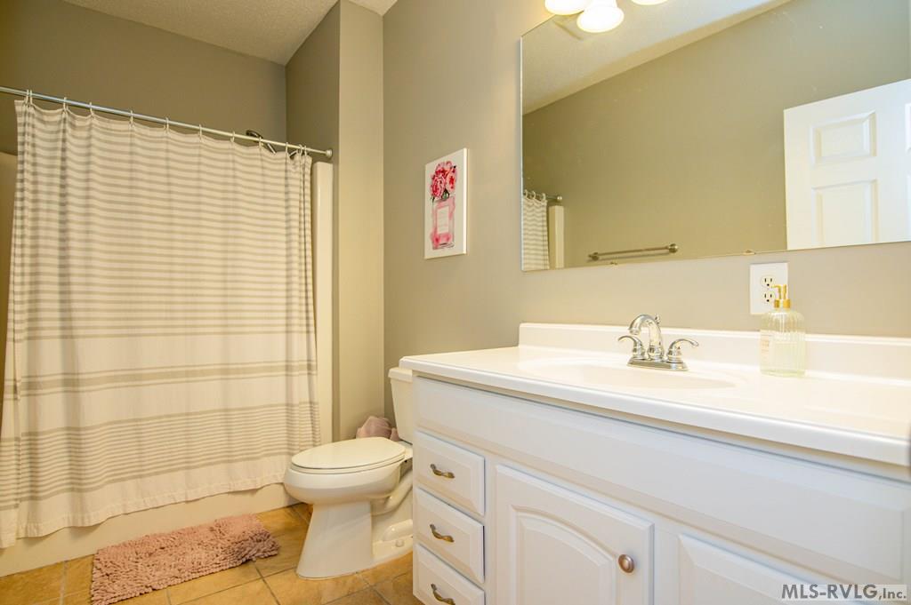 Littleton, North Carolina, 27850, United States, 4 Bedrooms Bedrooms, ,3 BathroomsBathrooms,Residential,For Sale,1972408