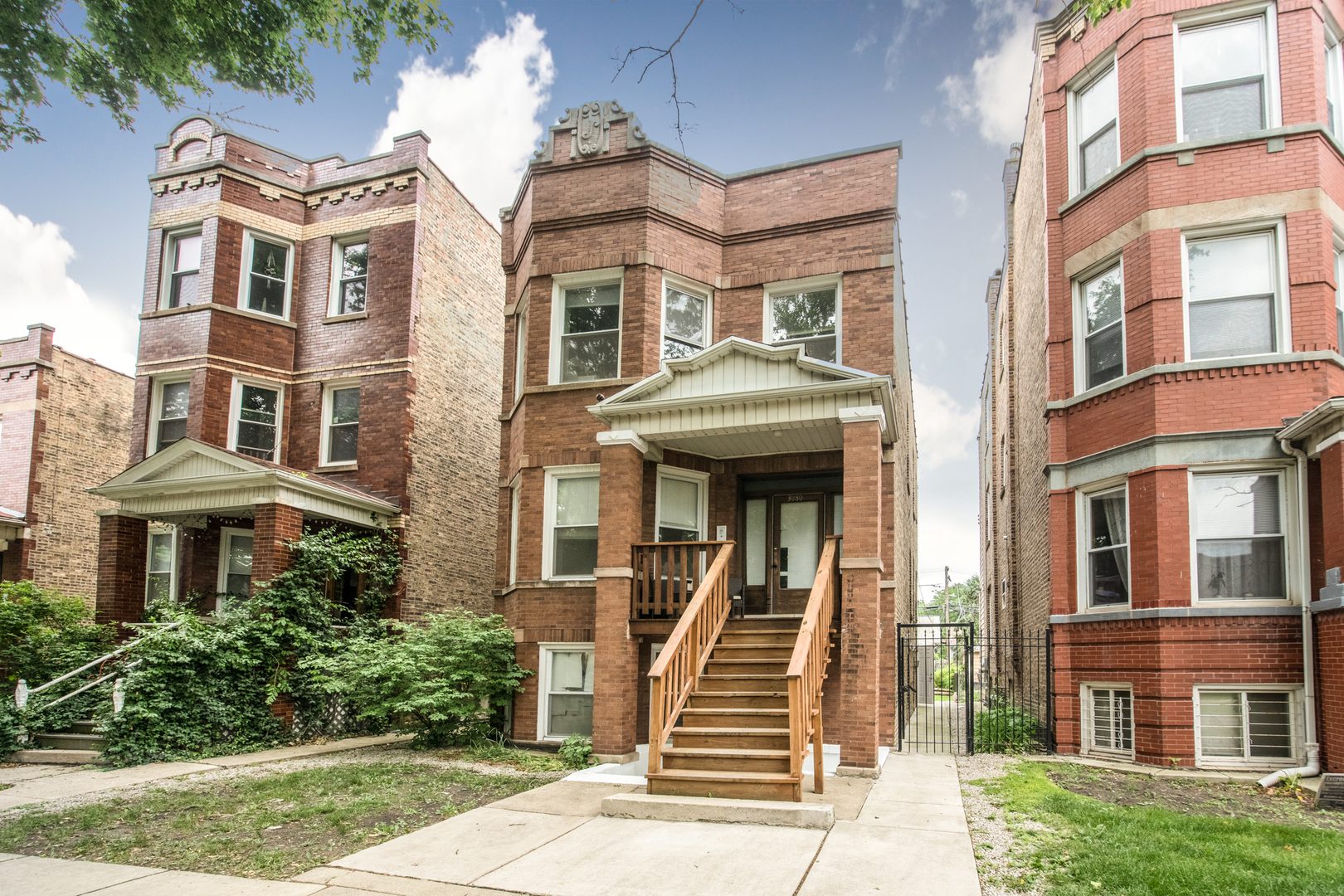 Chicago, Illinois, 60618, United States, 4 Bedrooms Bedrooms, ,2 BathroomsBathrooms,Residential,For Sale,1917452
