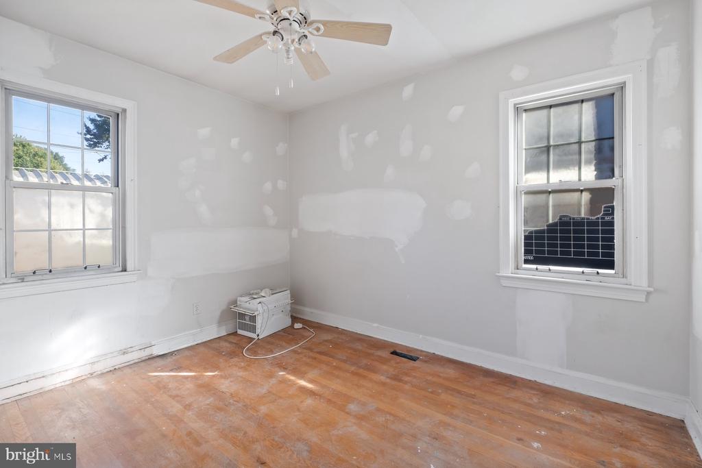 Washington, District of Columbia, 20011, United States, 4 Bedrooms Bedrooms, ,4 BathroomsBathrooms,Residential,For Sale,1973879