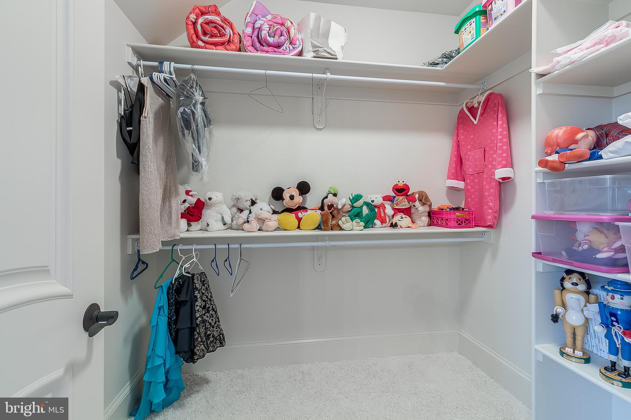 Leesburg, Virginia, 20175, United States, ,Residential,For Sale,2005679