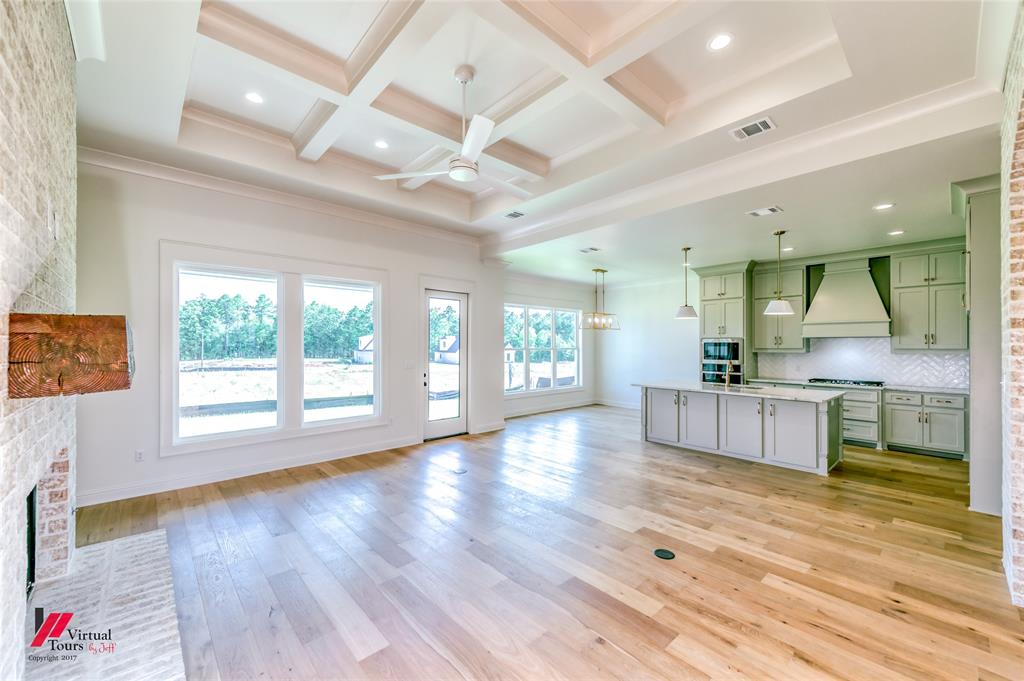 Shreveport, Louisiana, 71106, United States, 5 Bedrooms Bedrooms, ,4 BathroomsBathrooms,Residential,For Sale,1890779