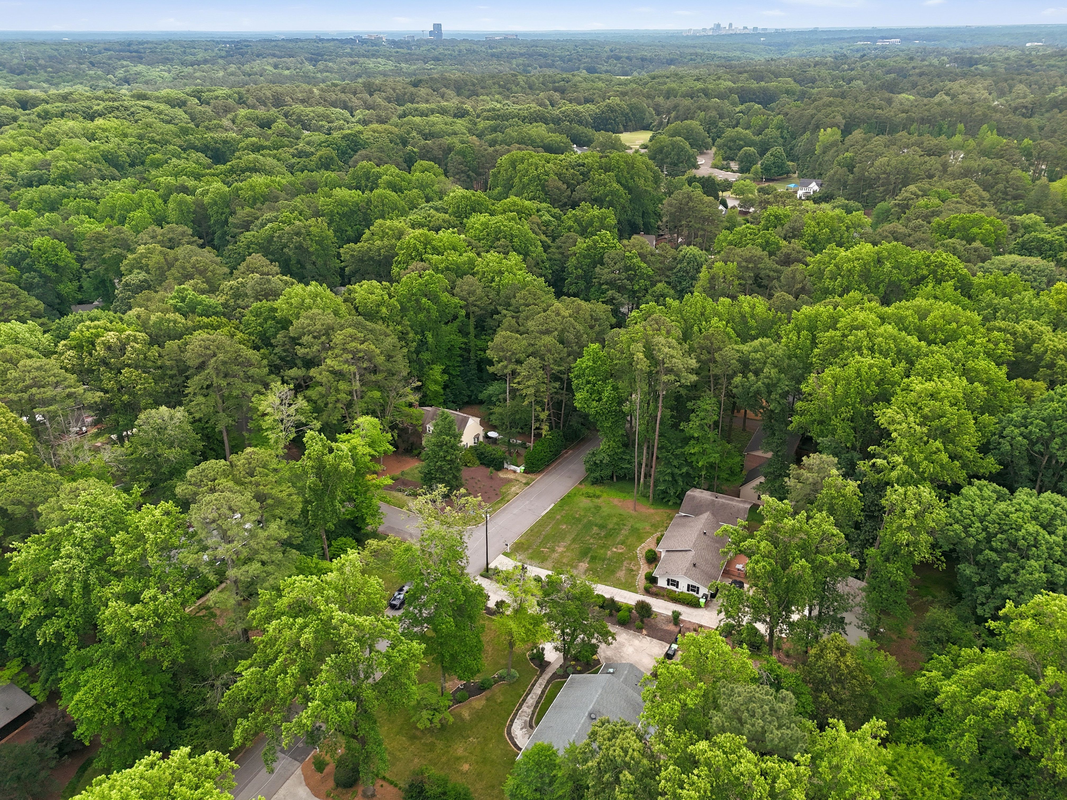  6901 Woodmere Drive, Raleigh, NC 27612 - 物件實景