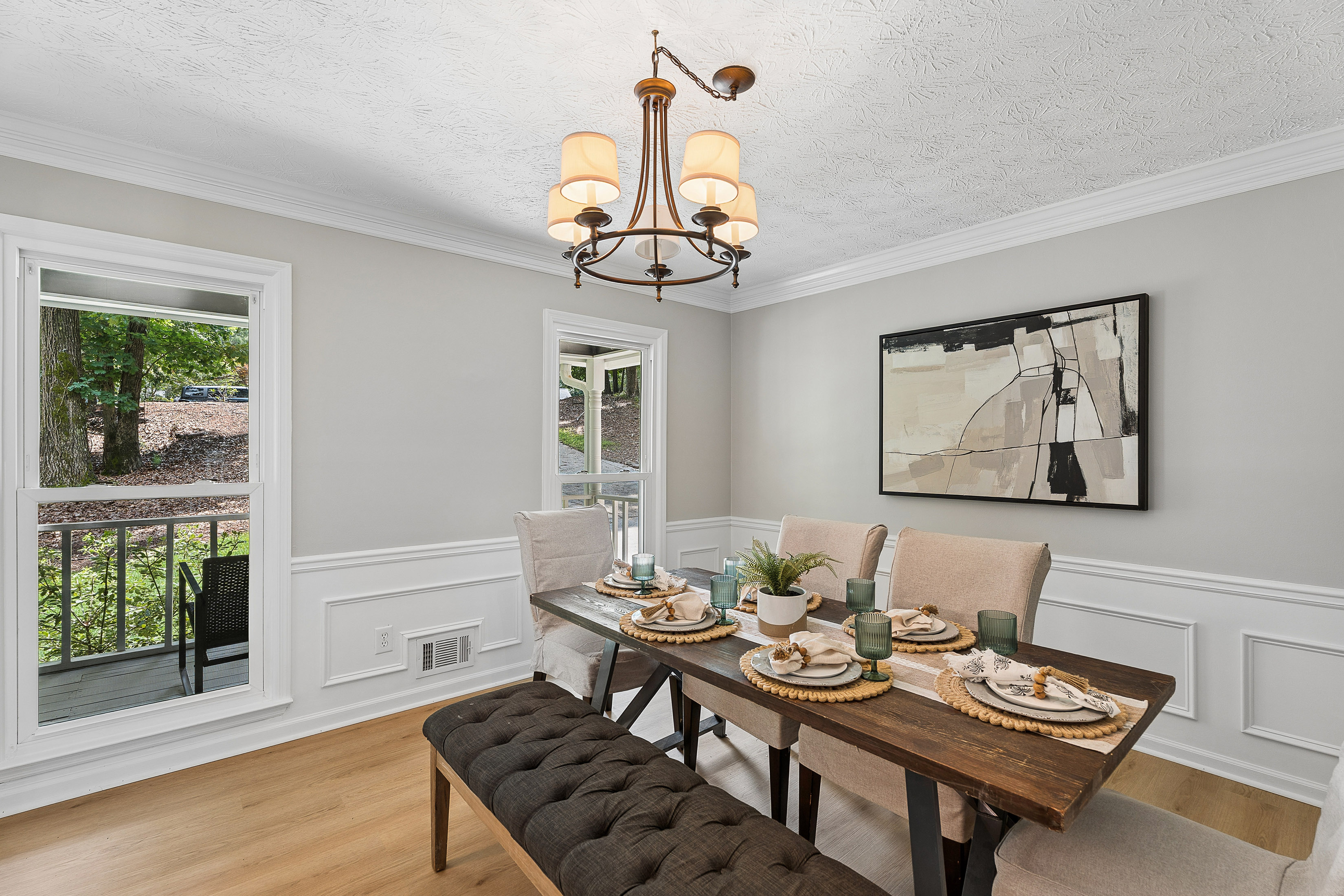  Beautifully Updated Two-story Traditional Home Nestled on a Quiet Cul-de-sac - 物件實景