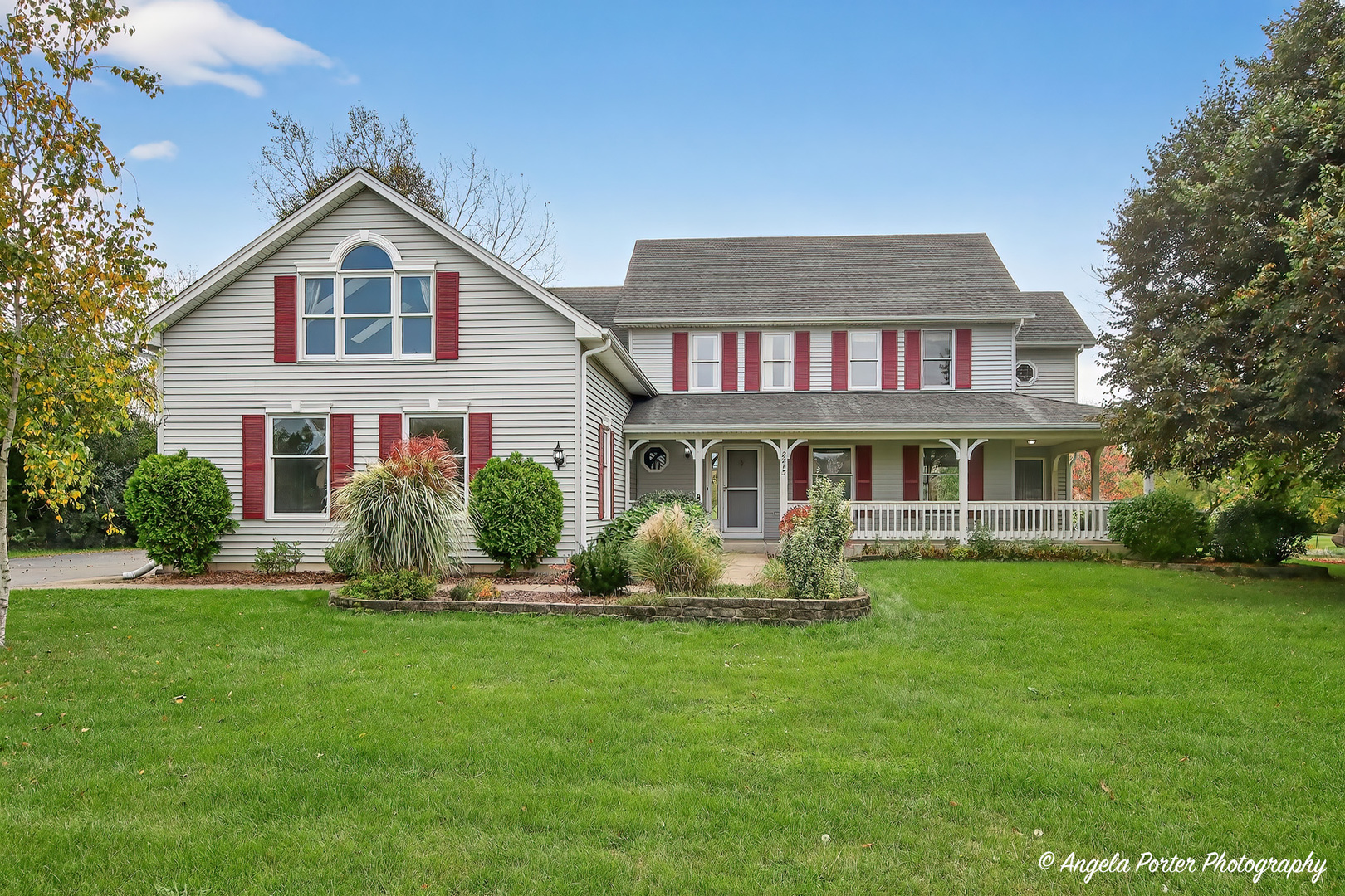 Crystal Lake, Illinois, 60012, United States, 4 Bedrooms Bedrooms, ,3 BathroomsBathrooms,Residential,For Sale,1982844