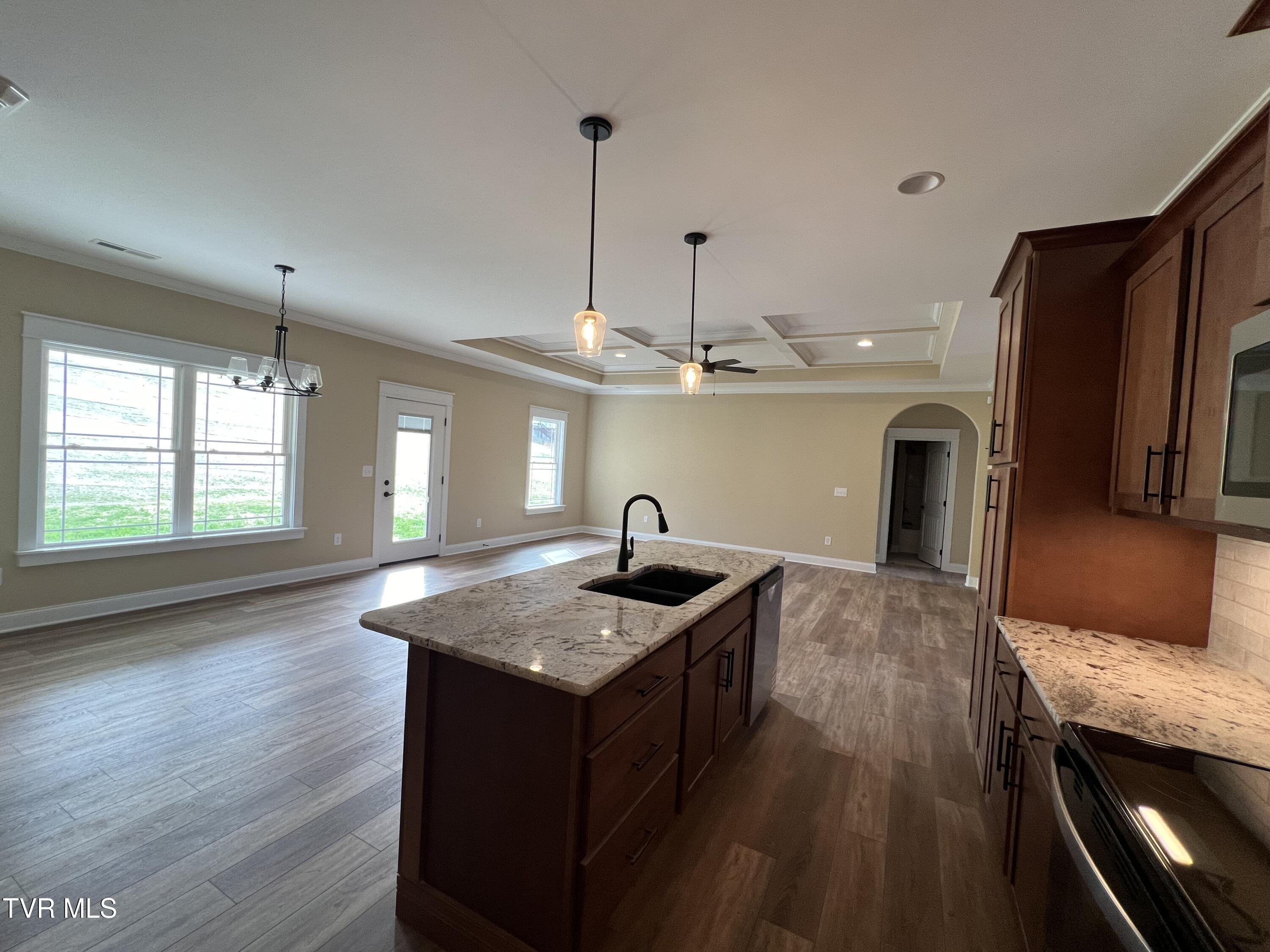 Jonesborough, Tennessee, 37659, United States, 3 Bedrooms Bedrooms, ,2 BathroomsBathrooms,Residential,For Sale,2008840