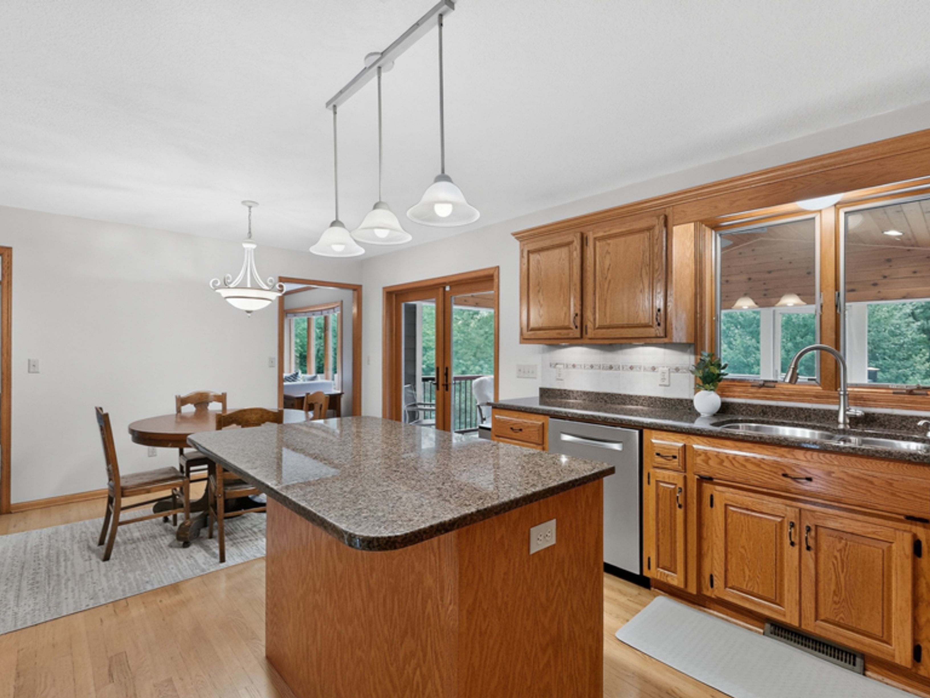  Rare Wooded Estate in Prestigious Huntington Woods - 物件實景