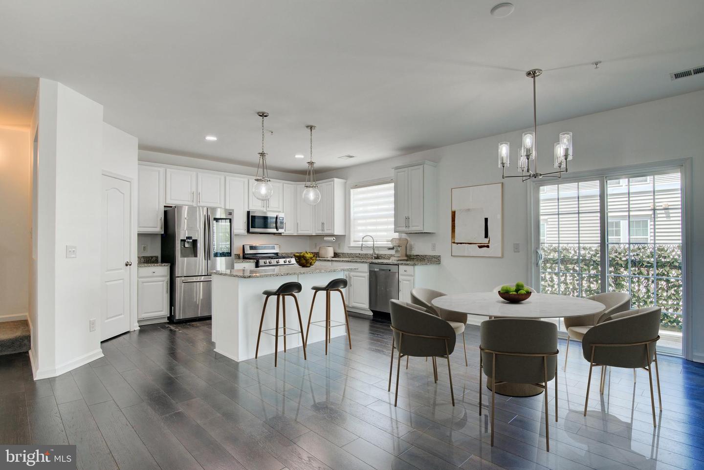 Aldie, Virginia, 20105, United States, 3 Bedrooms Bedrooms, ,3 BathroomsBathrooms,Residential,For Sale,1891094