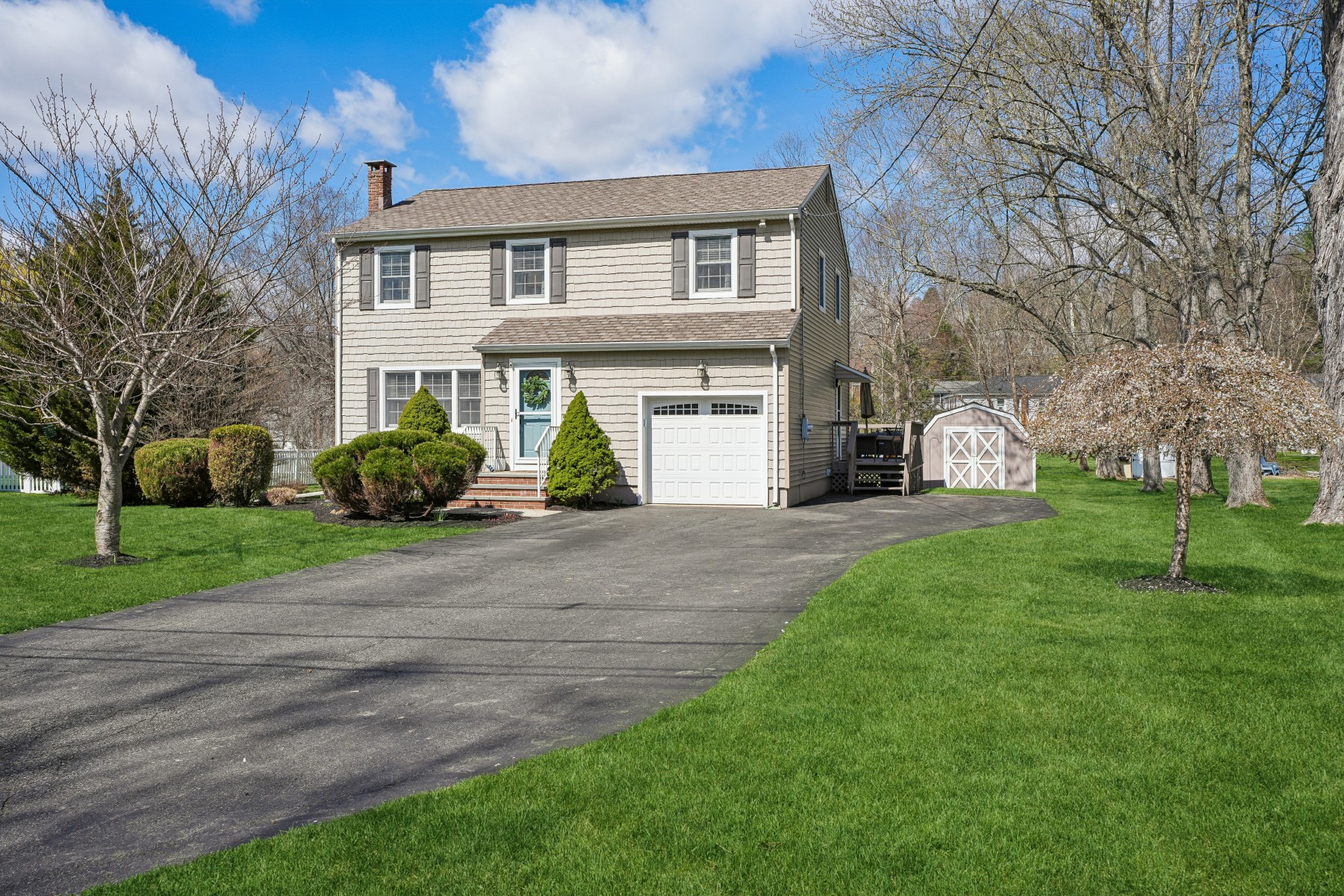  Conveniently Located ?Diamond Hill? Neighborhood Colonial - 物件實景