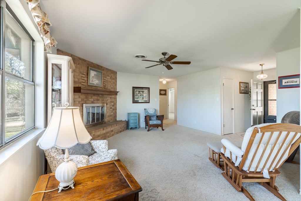 Fredericksburg, Texas, 78624, United States, 3 Bedrooms Bedrooms, ,2 BathroomsBathrooms,Residential,For Sale,1921843