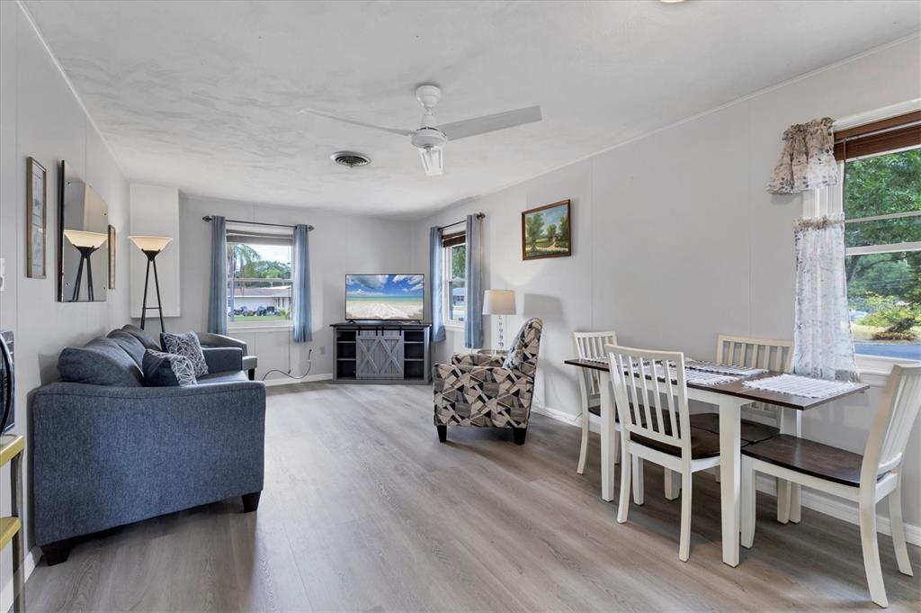 Bradenton, Florida, 34208, United States, 3 Bedrooms Bedrooms, ,2 BathroomsBathrooms,Residential,For Sale,1960554