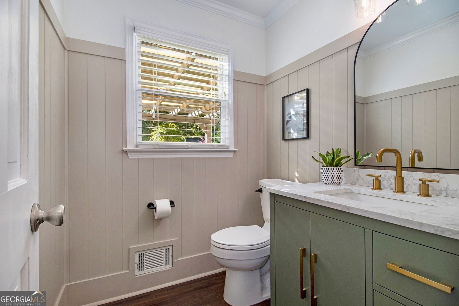 Alpharetta, Georgia, 30004, United States, 4 Bedrooms Bedrooms, ,3 BathroomsBathrooms,Residential,For Sale,1968344