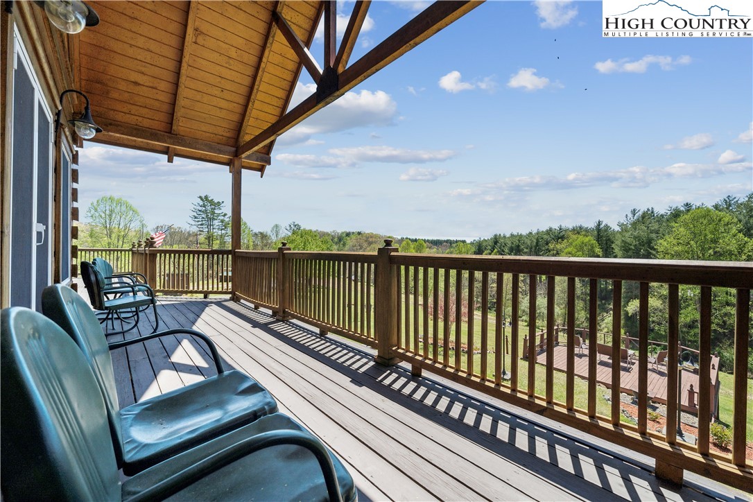 Grassy Creek, North Carolina, 28631, United States, 3 Bedrooms Bedrooms, ,4 BathroomsBathrooms,Residential,For Sale,1991857