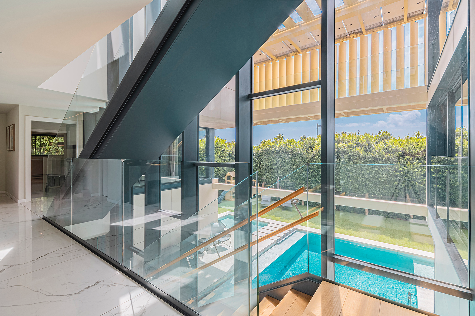  Luxury contemporary villa with pool, garden, and top energy efficiency - 物件實景