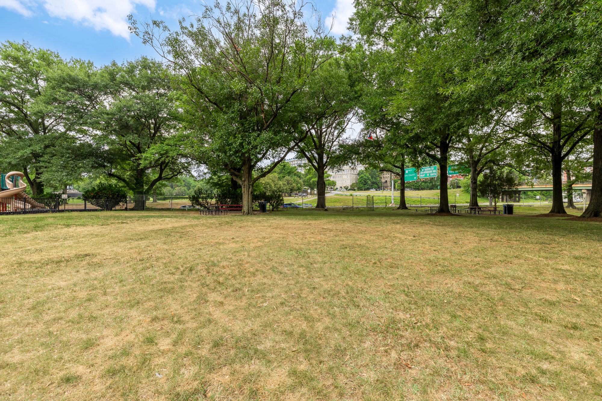  1021 Arlington Boulevard, Arlington, VA, 22209 - 物件實景