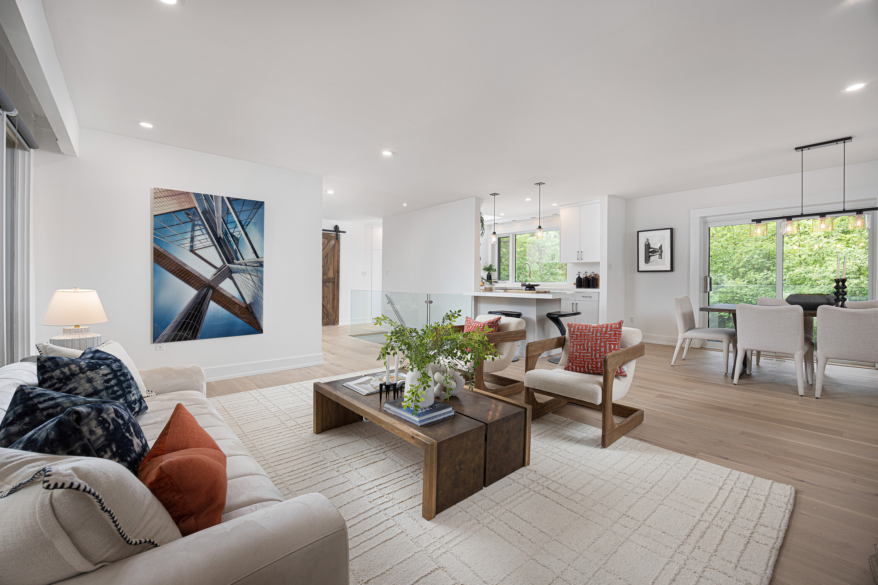 Prestigious Eastlake Community - 物件實景