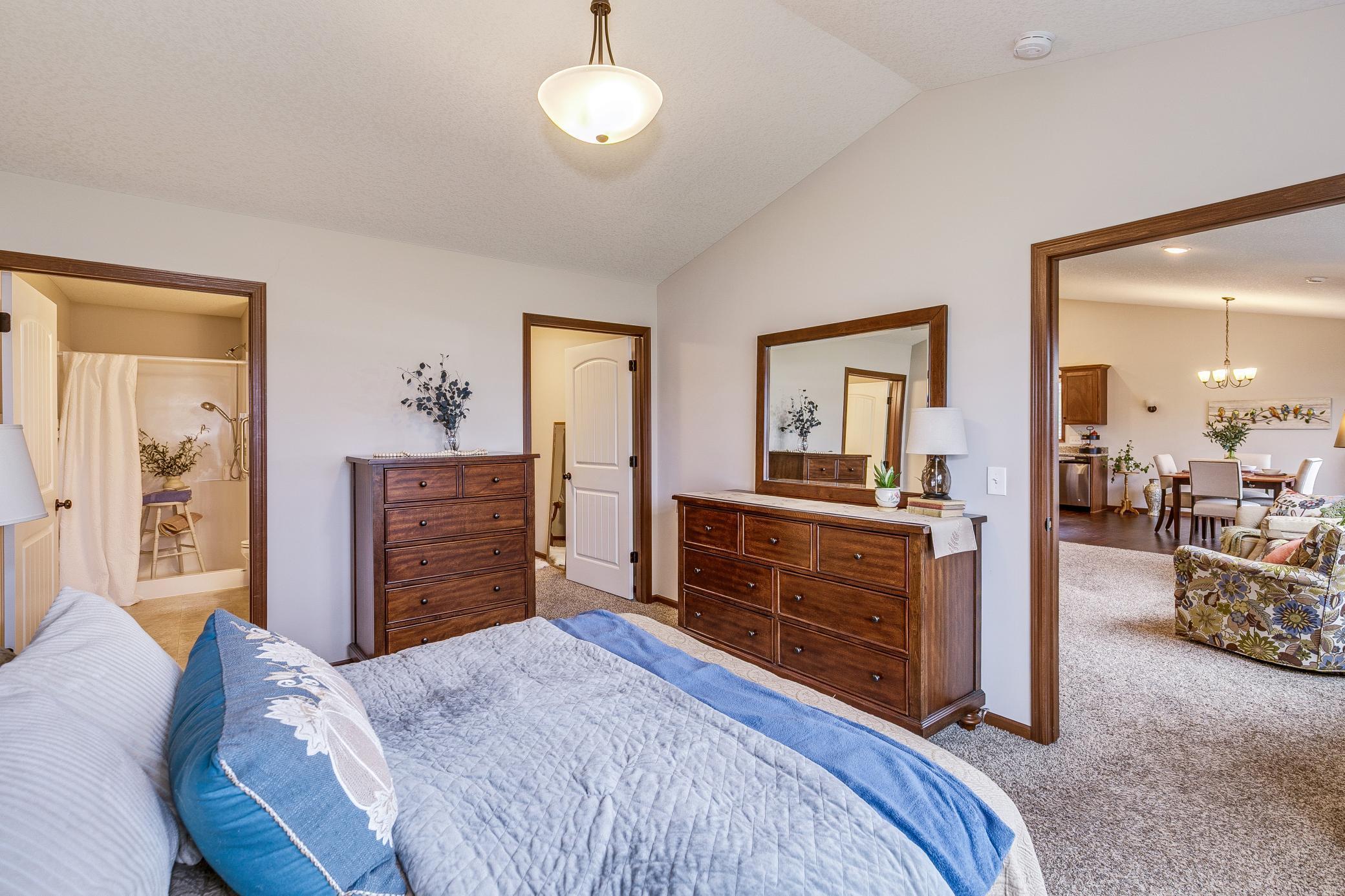 Blaine, Minnesota, 55434, United States, 3 Bedrooms Bedrooms, ,2 BathroomsBathrooms,Residential,For Sale,1933012