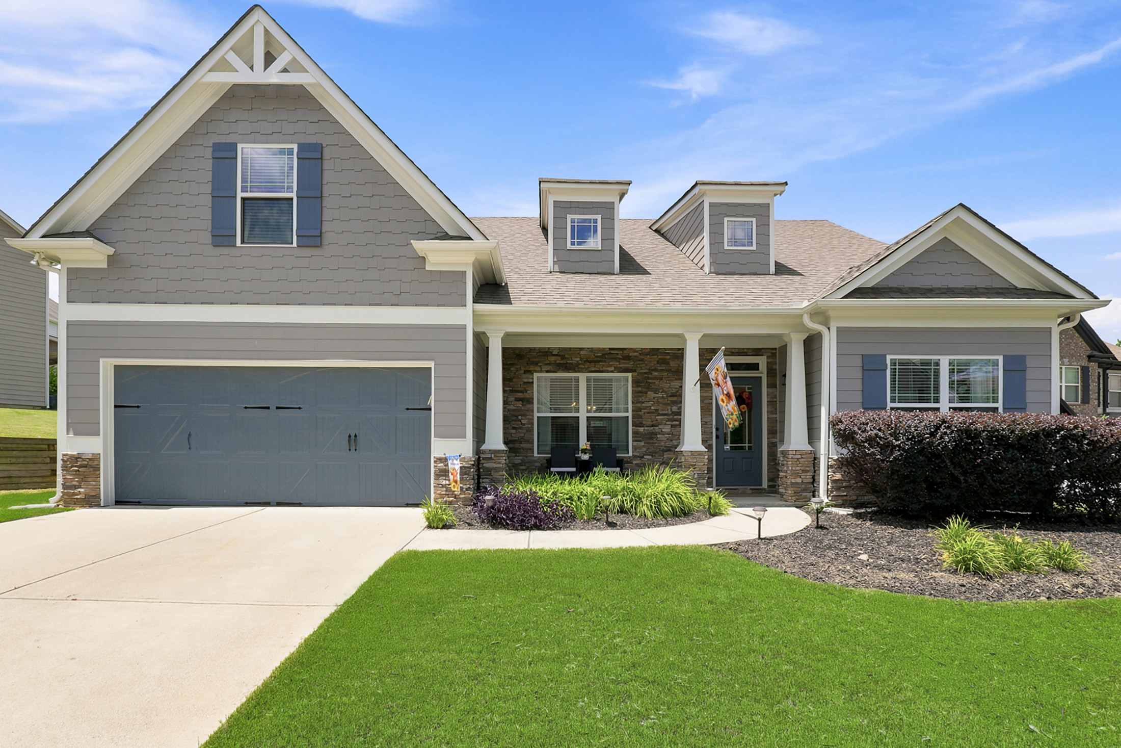  Thoughtfully Designed Craftsman Style Home in Seven Hills - 物件實景