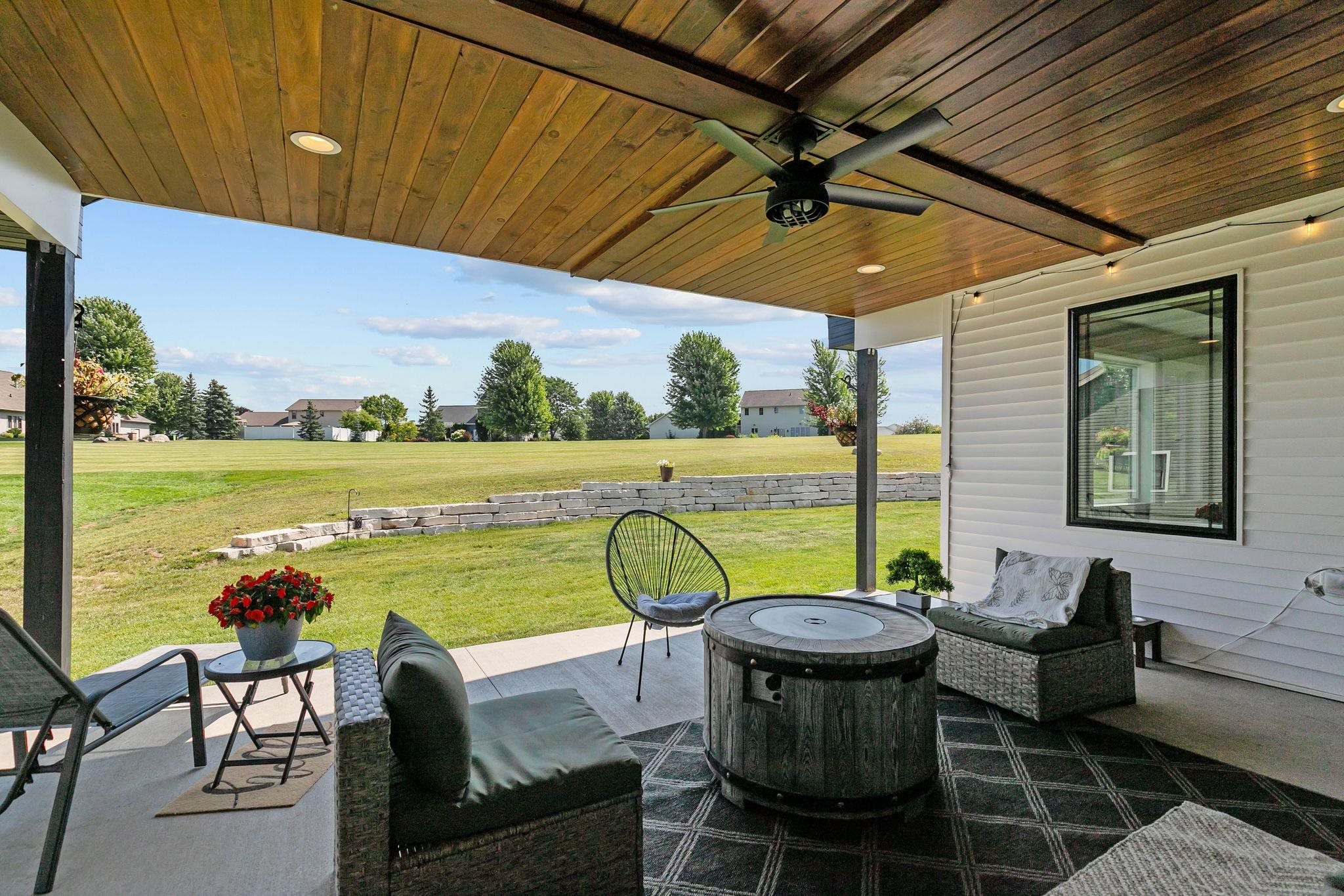 Sherwood, Wisconsin, 54169, United States, 4 Bedrooms Bedrooms, ,4 BathroomsBathrooms,Residential,For Sale,1977461