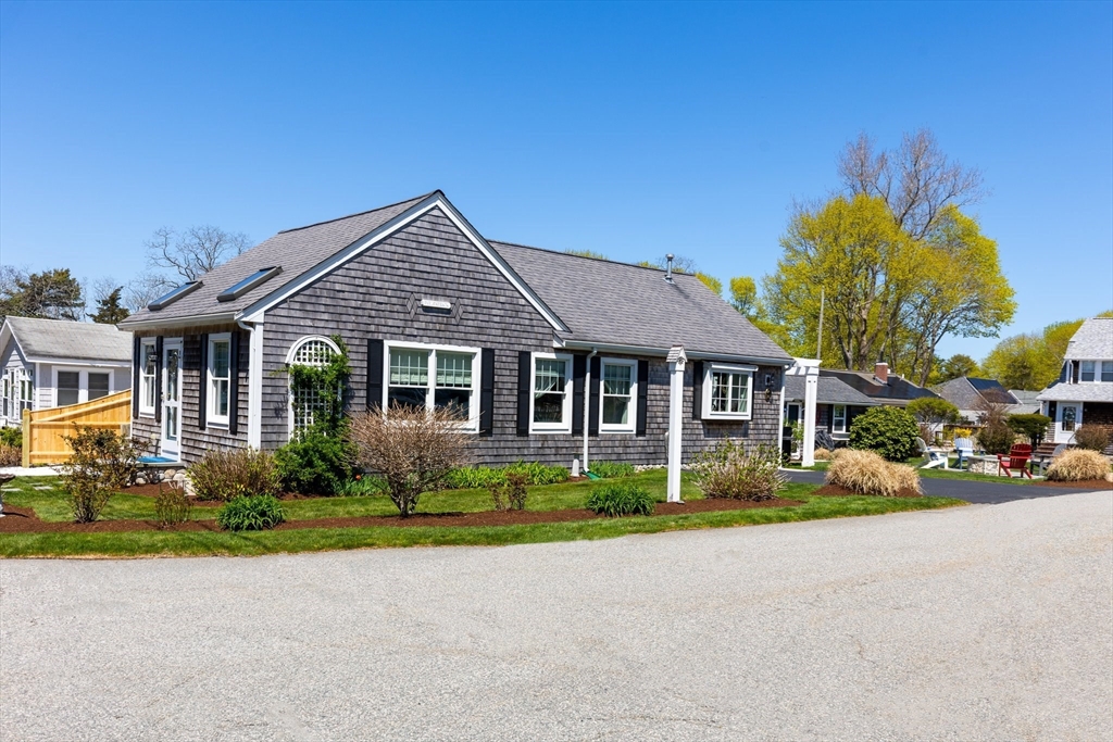 Bourne, Massachusetts, 02559, United States, 2 Bedrooms Bedrooms, ,2 BathroomsBathrooms,Residential,For Sale,1921886