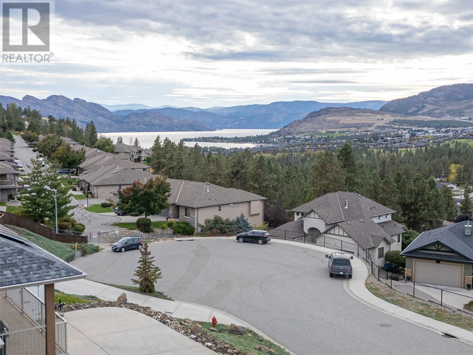 WEST KELOWNA, British Columbia, V1Y 6G1, CA, 5 Bedrooms Bedrooms, ,3 BathroomsBathrooms,Residential,For Sale,1892730