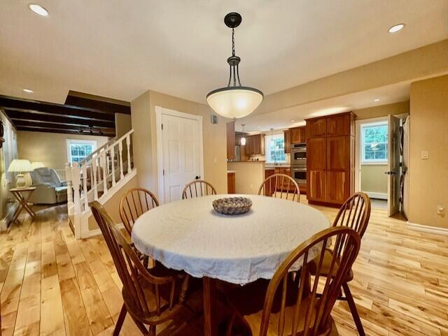 Sanford, Maine, 04083, United States, 3 Bedrooms Bedrooms, ,2 BathroomsBathrooms,Residential,For Sale,1940067