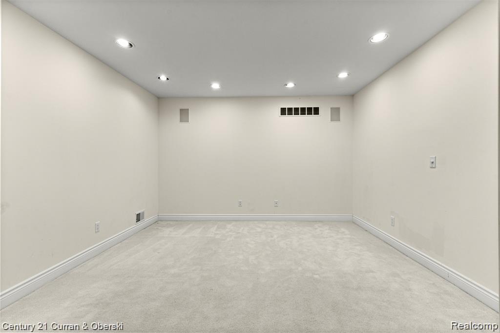 Northville Township, Michigan, 48168, United States, 3 Bedrooms Bedrooms, ,4 BathroomsBathrooms,Residential,For Sale,2024009