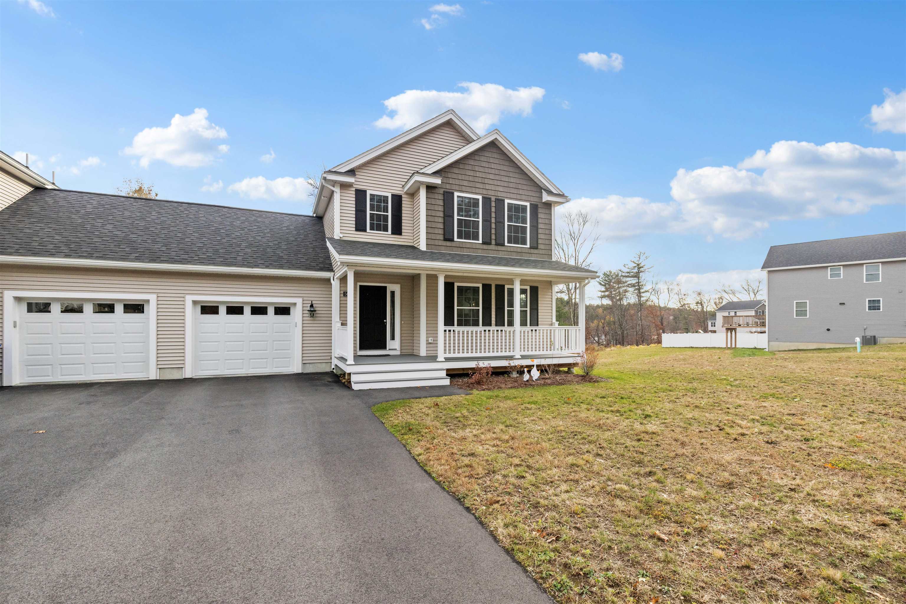 Hudson, New Hampshire, 03051, United States, 3 Bedrooms Bedrooms, ,2 BathroomsBathrooms,Residential,For Sale,1990943