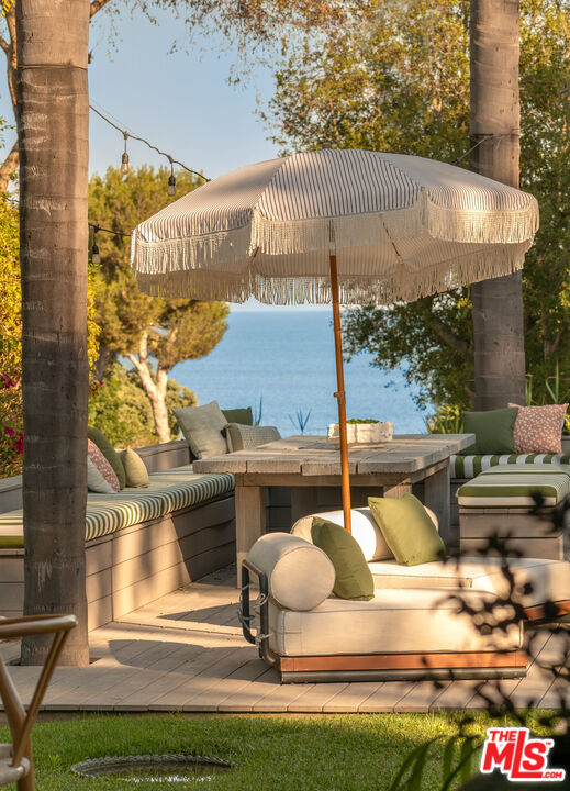 Malibu, California, 90265, United States, 5 Bedrooms Bedrooms, ,5 BathroomsBathrooms,Residential,For Sale,1918690