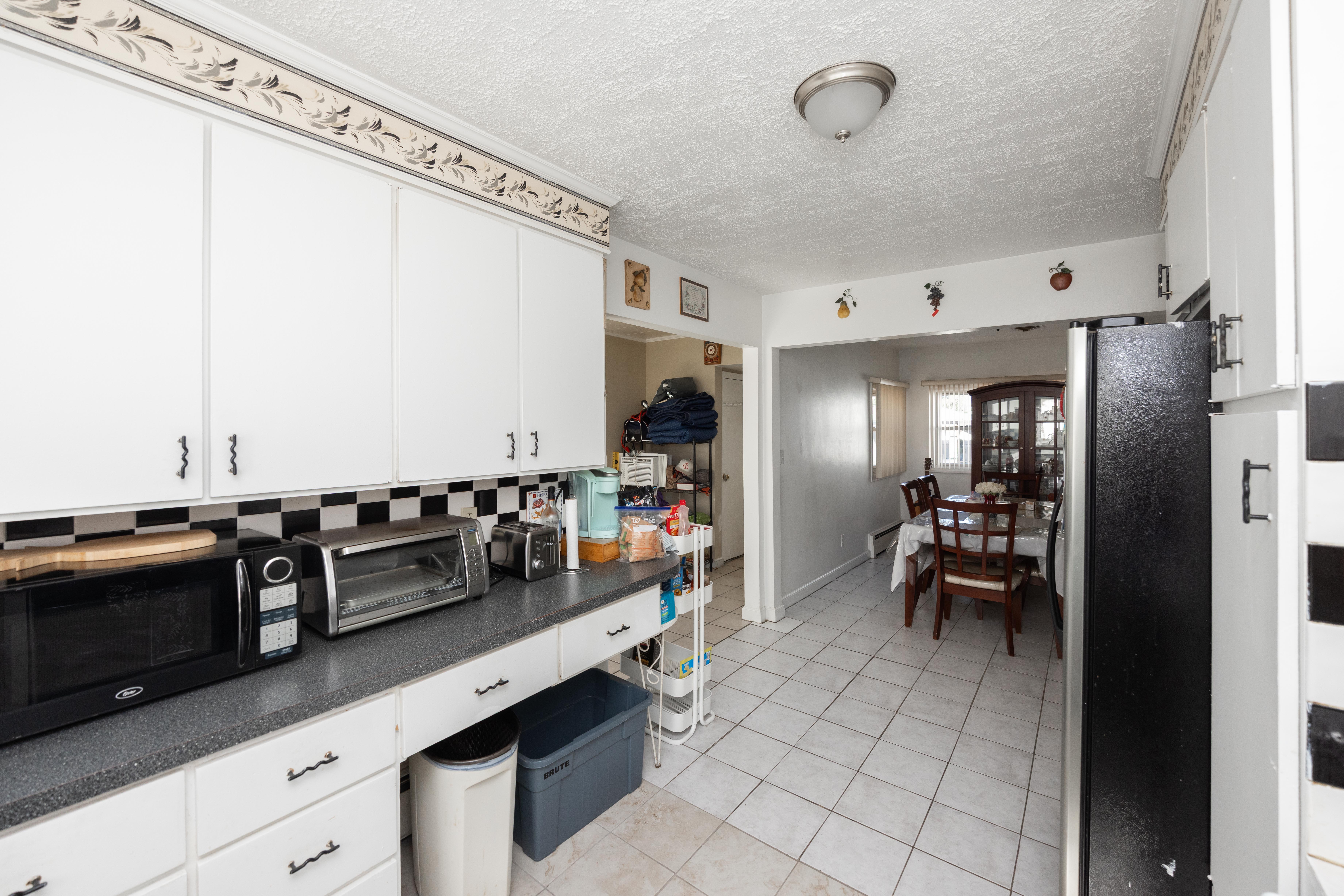 Chelsea, Massachusetts, 02150, United States, 5 Bedrooms Bedrooms, ,2 BathroomsBathrooms,Residential,For Sale,1983279