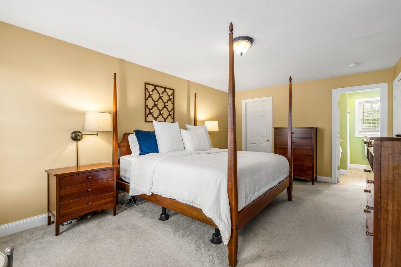 Manchester, New Hampshire, 03104, United States, 4 Bedrooms Bedrooms, ,3 BathroomsBathrooms,Residential,For Sale,1934324