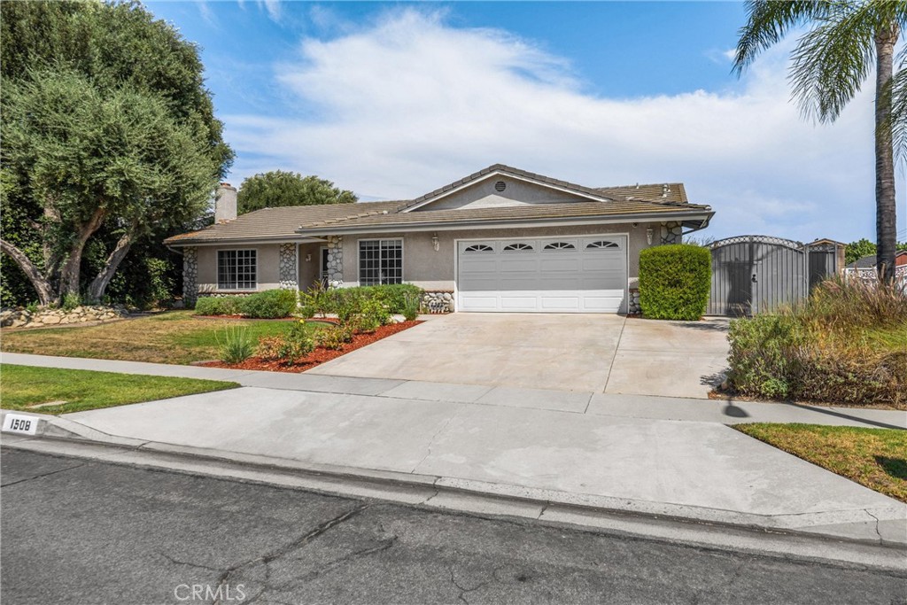 Upland, California, 91786, United States, 5 Bedrooms Bedrooms, ,2 BathroomsBathrooms,Residential,For Sale,1927860