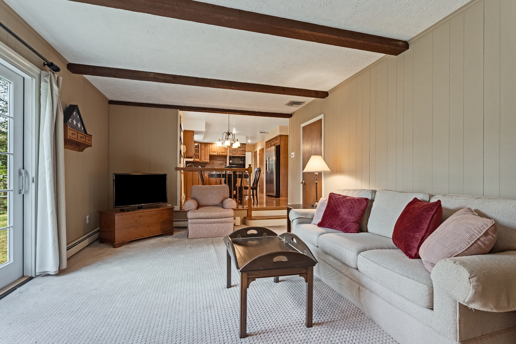  Traditional Center Hall Colonial Located on Lovely Cul-de-Sac - 物件實景