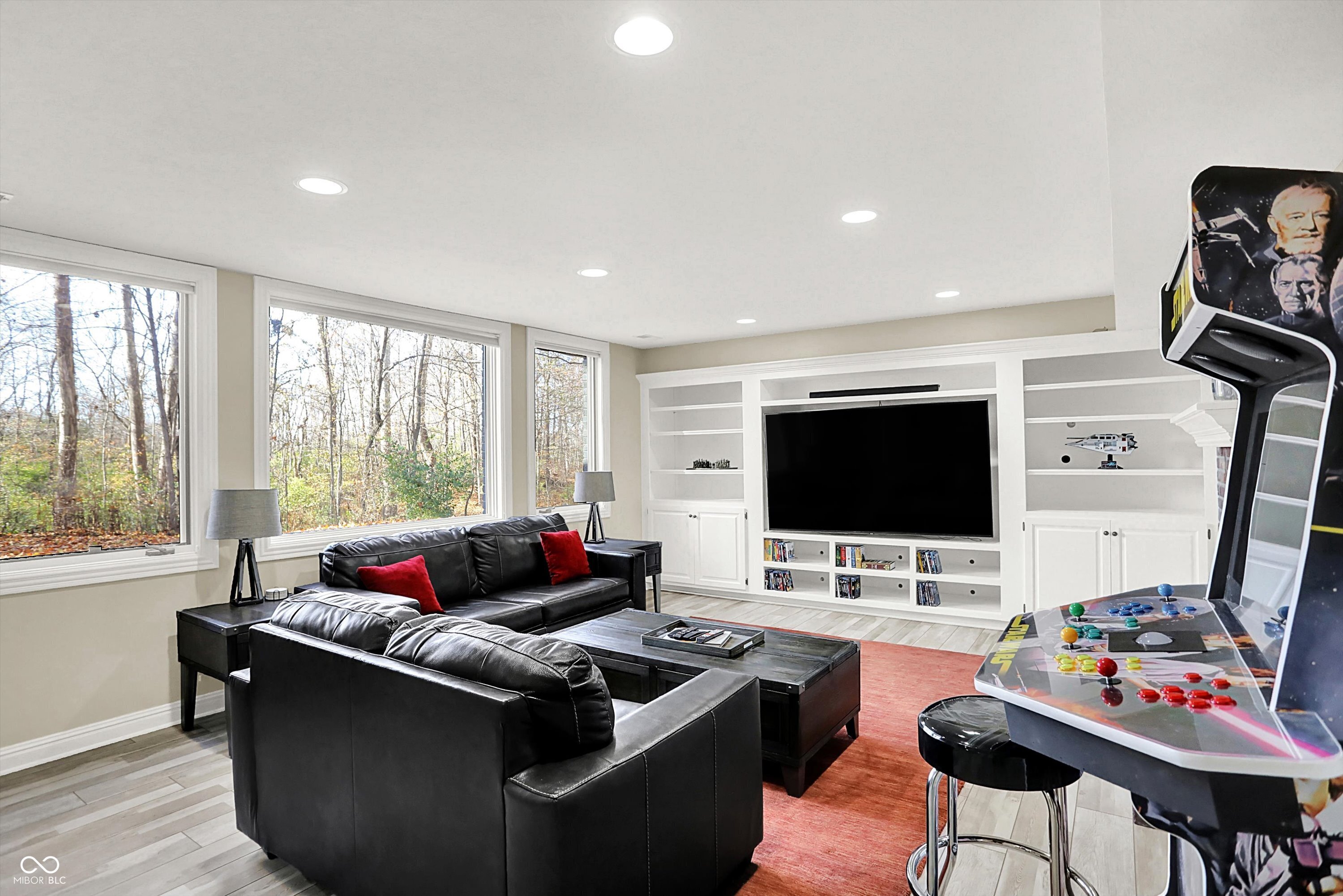 Fishers, Indiana, 46037, United States, 6 Bedrooms Bedrooms, ,5 BathroomsBathrooms,Residential,For Sale,1992348