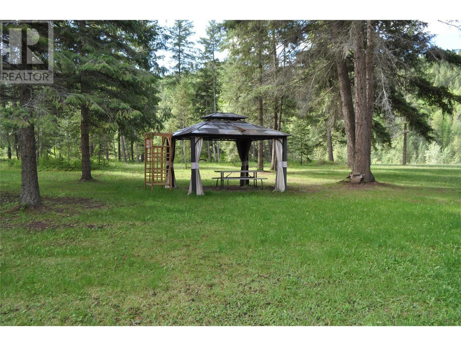 CHERRYVILLE, British Columbia, V0E 2G1, CA, 2 Bedrooms Bedrooms, ,2 BathroomsBathrooms,Residential,For Sale,1837414