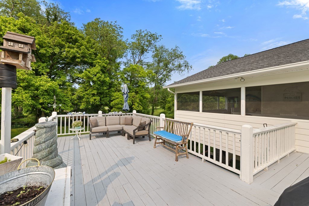 Murphy, North Carolina, 28906, United States, 2 Bedrooms Bedrooms, ,2 BathroomsBathrooms,Residential,For Sale,1923823