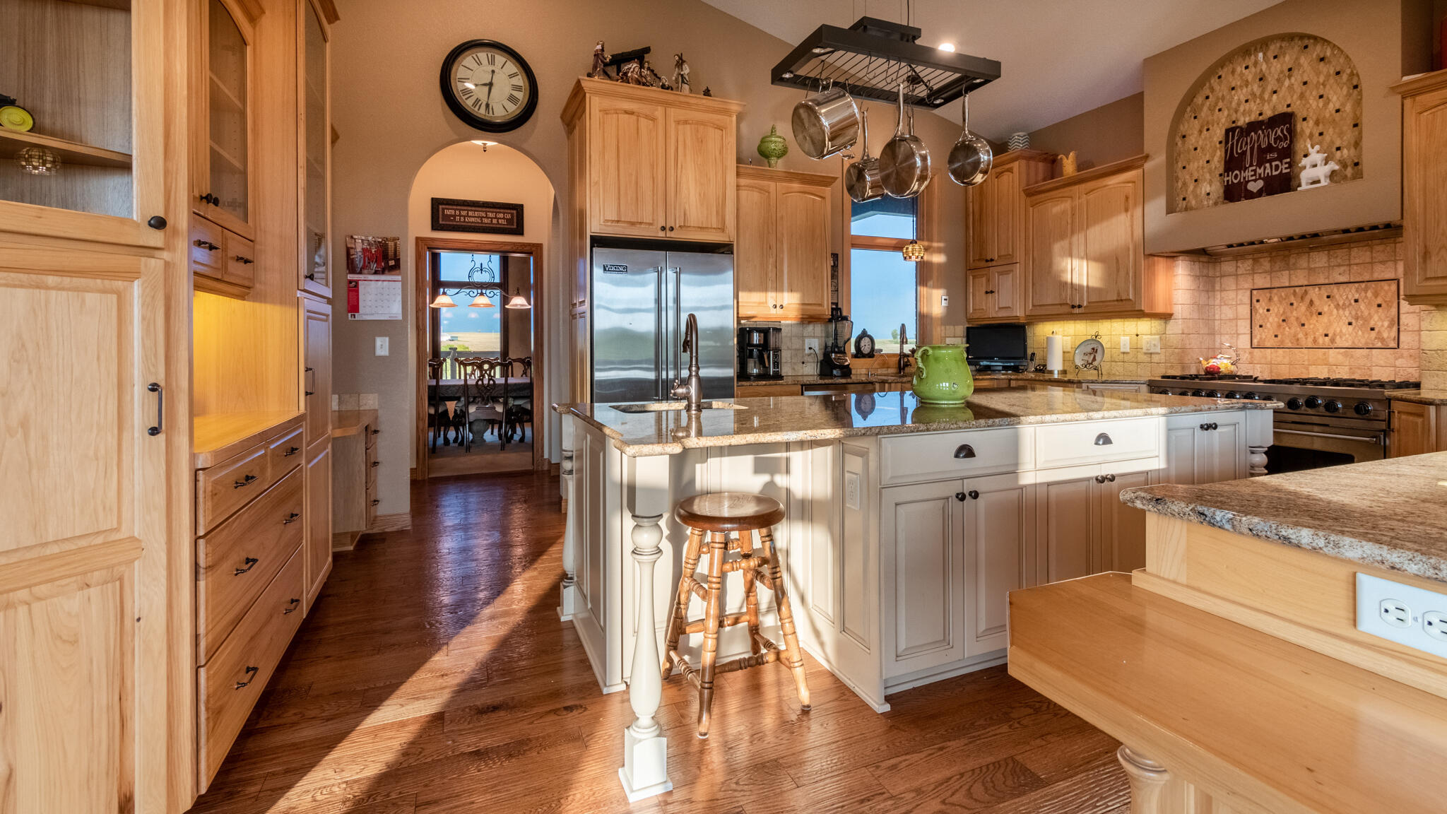 Beulah, North Dakota, 58523, United States, 4 Bedrooms Bedrooms, ,3 BathroomsBathrooms,Residential,For Sale,1780571