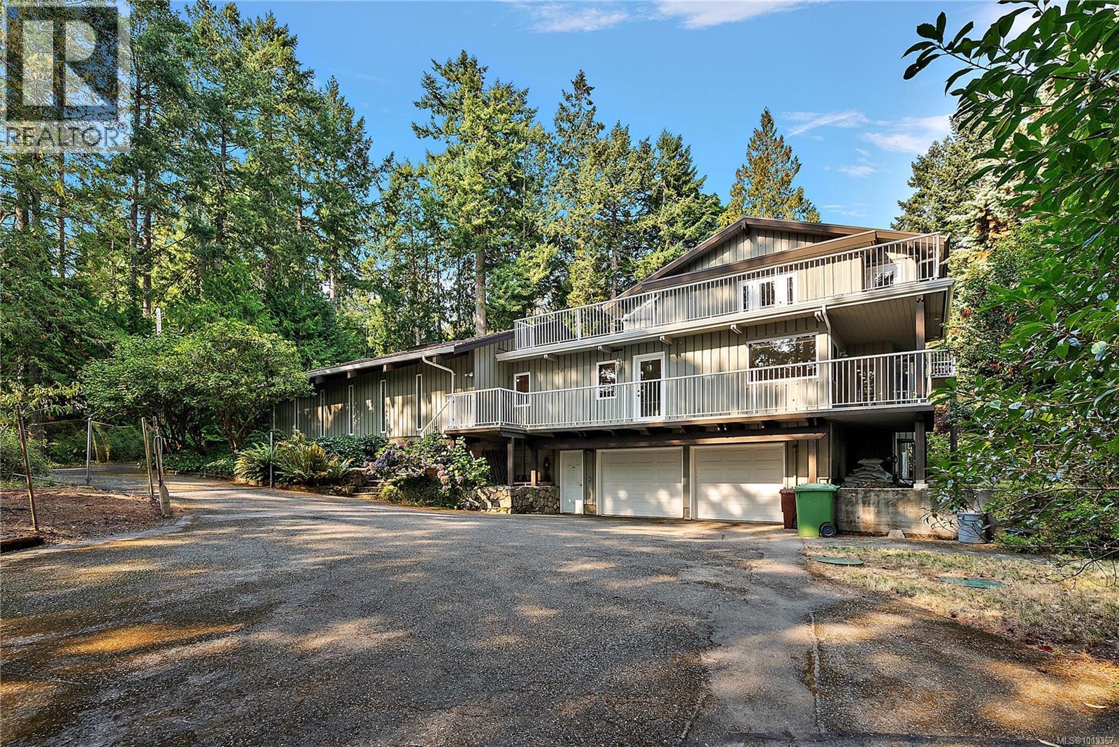 NORTH SAANICH, British Columbia, V8L 5L5, CA, 5 Bedrooms Bedrooms, ,4 BathroomsBathrooms,Residential,For Sale,1946996