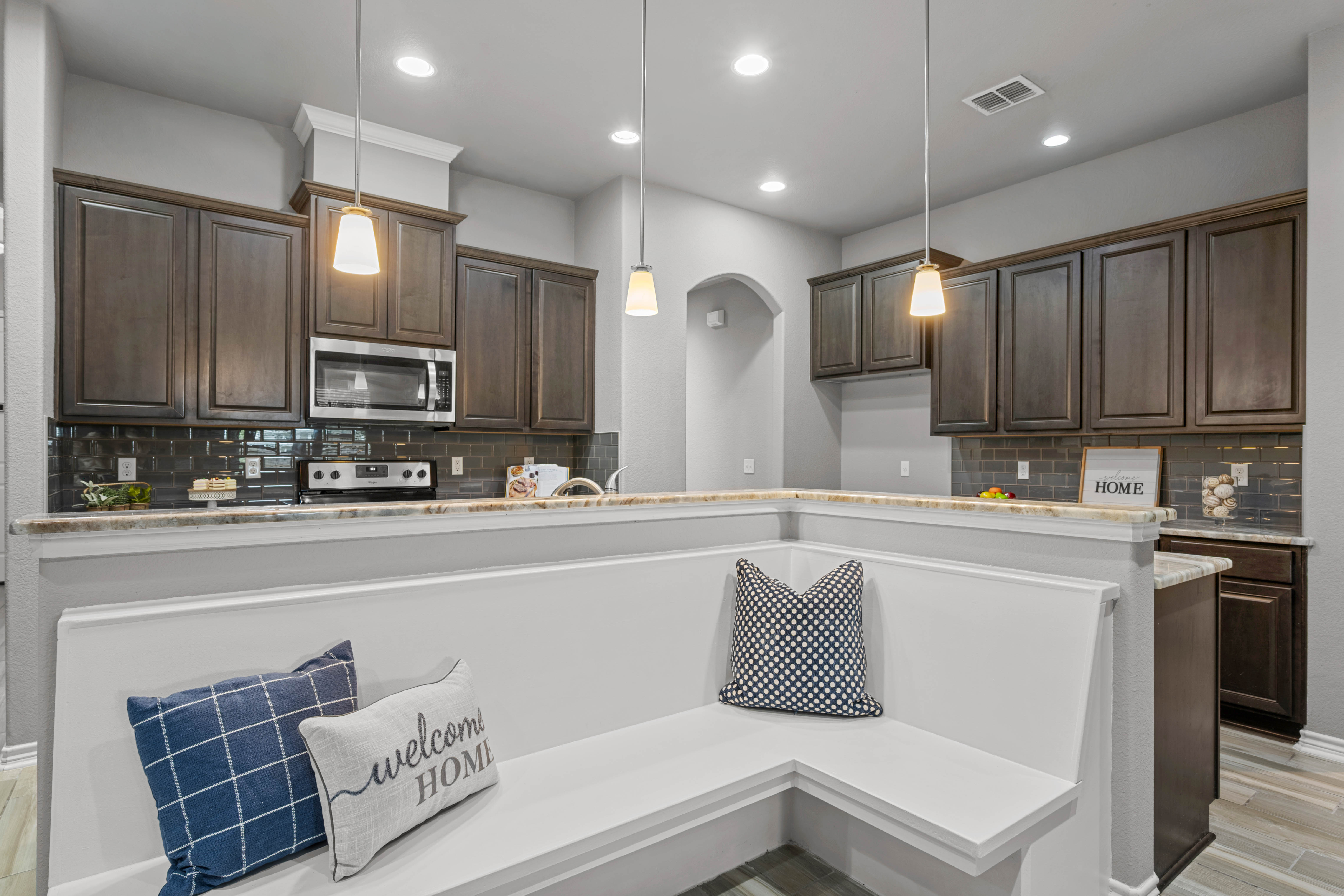  Gorgeous 4BR Home in Wandering Oaks - 物件實景